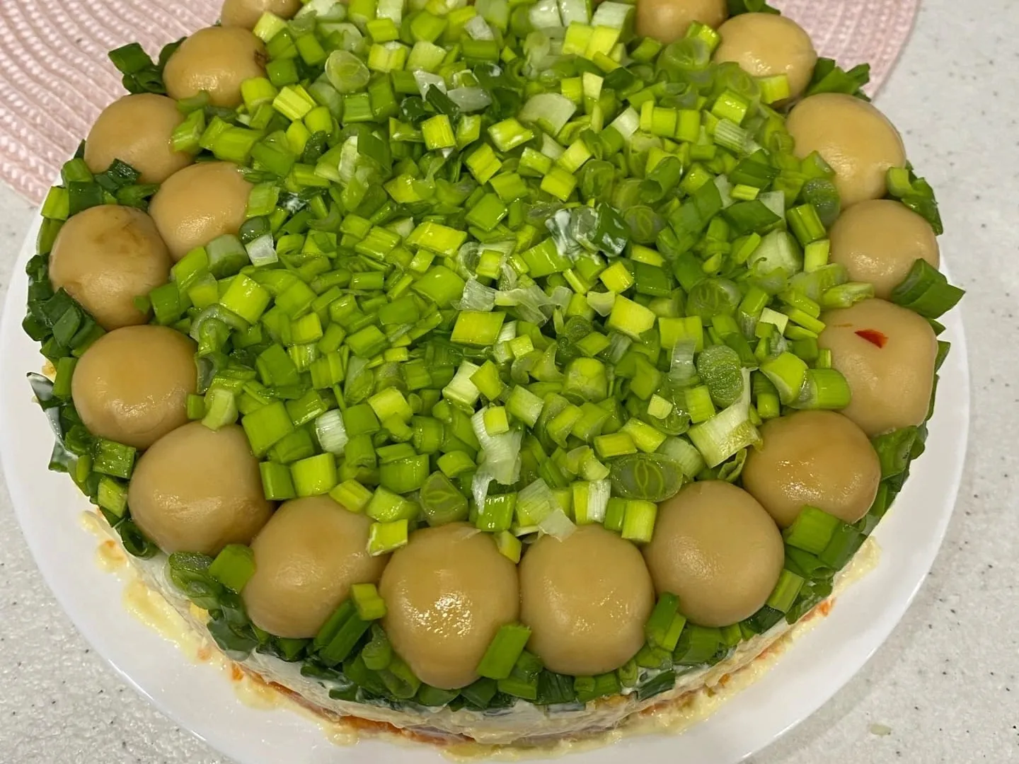 Как приготовить простой и очень вкусный салат «Счастье» на новогодний стол: поразите близких и любимых людей потрясающим вкусом