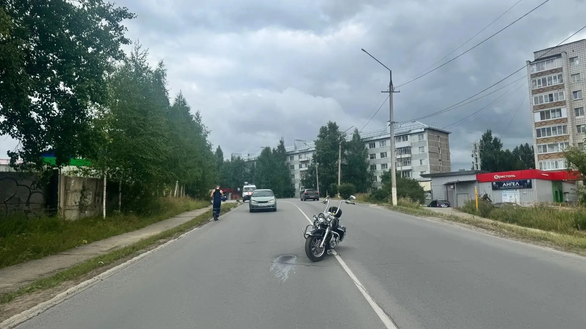 В Коми байкер на Harley Davidson пострадал при столкновении с легковушкой