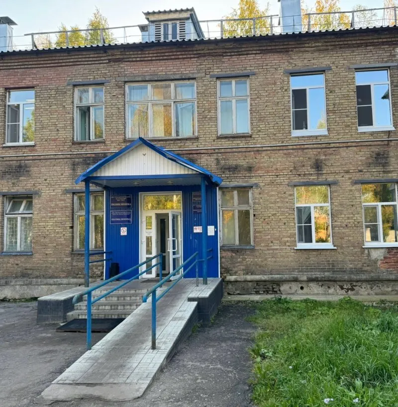 Медперсоналу ж/д поликлиники в Коми задолжали 555 000 рублей