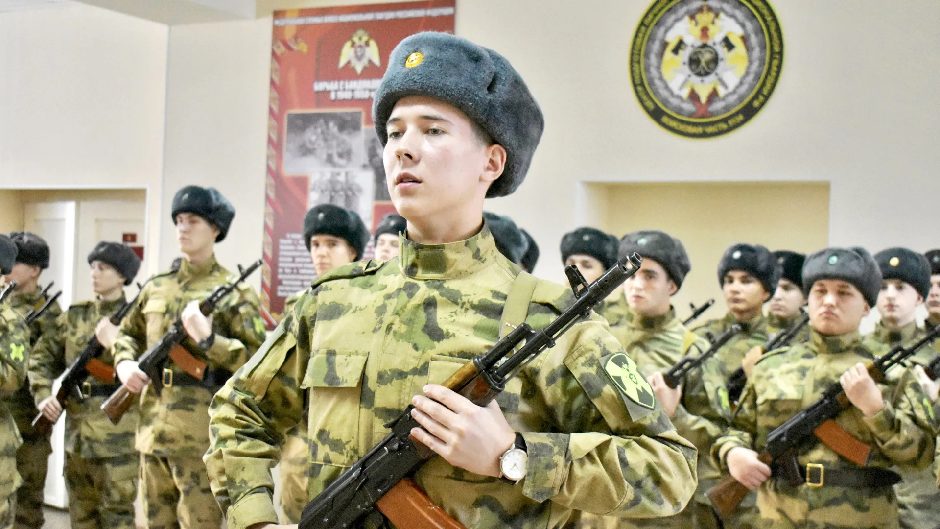 В Коми призывники торжественно приняли присягу