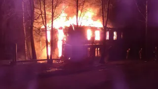 В Коми за сутки сгорели две бани и автомобиль