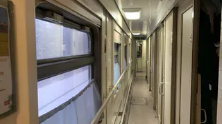 Будете ехать в гордом одиночестве: хитрость опытных пассажиров РЖД — как избавиться от надоедливого соседа в купе, и в плацкарте