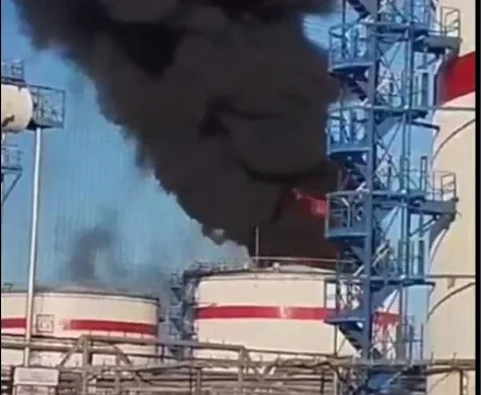 "Есть погибший и пострадавшие": в Коми взорвался резервуар для нефти