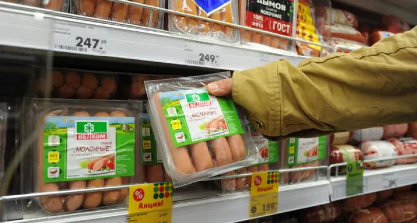 В Роскачестве назвали сосиски и сардельки, которые можно покупать