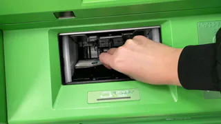 Интернет-мошенники пытались обокрасть медсестру из Коми