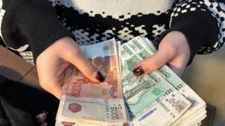 После 9 мая мая Центробанк заберет 5-тысячные купюры у россиян: неожиданный сюрприз для россиян