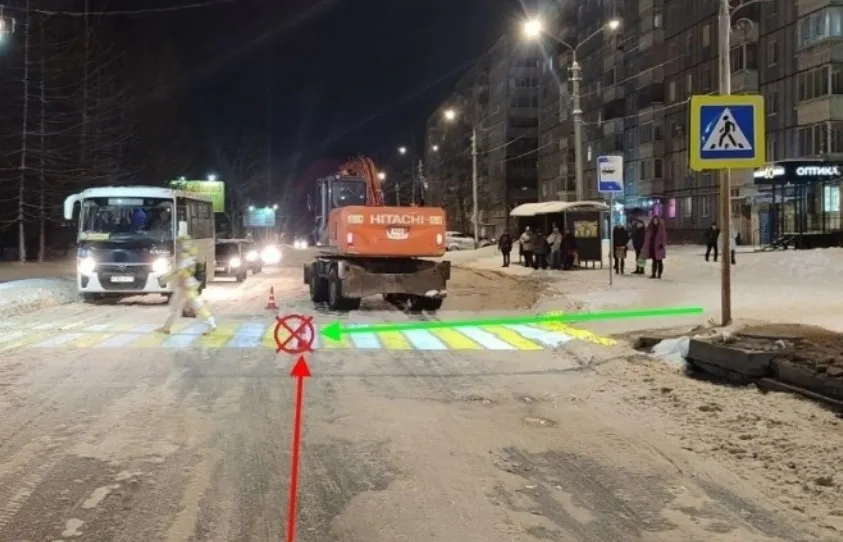 Экскаватор в Сыктывкаре сбил женщину на пешеходном переходе