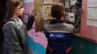В Коми должник за электроэнергию закрыл щитовую, но не избежал отключения