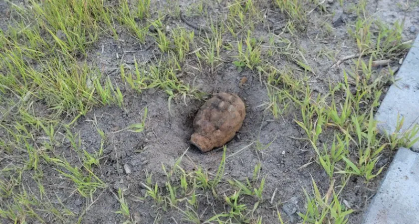 В столице Коми рядом с одной из школ нашли гранату