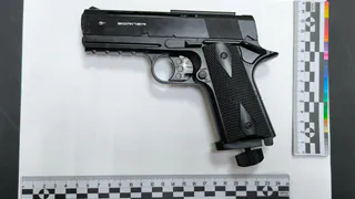 В Коми родители подростка за хулиганство с пистолетом заплатят 25 тысяч рублей