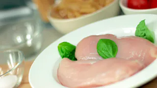 "Одна химия вместо мяса": в Роскачестве назвали бренд филе цыпленка которые не прошли проверку