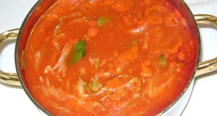 Почему нужно убрать из борща этот основной ингредиент — вкус станет ярче и богаче