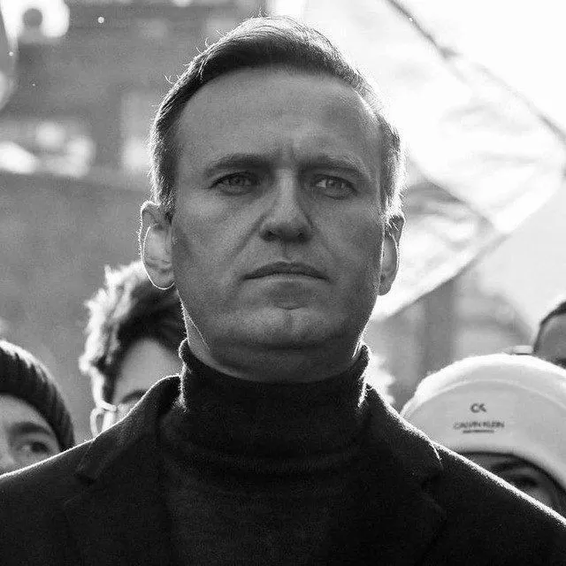 Стало известно о смерти главного оппозиционера РФ Алексея Навального*