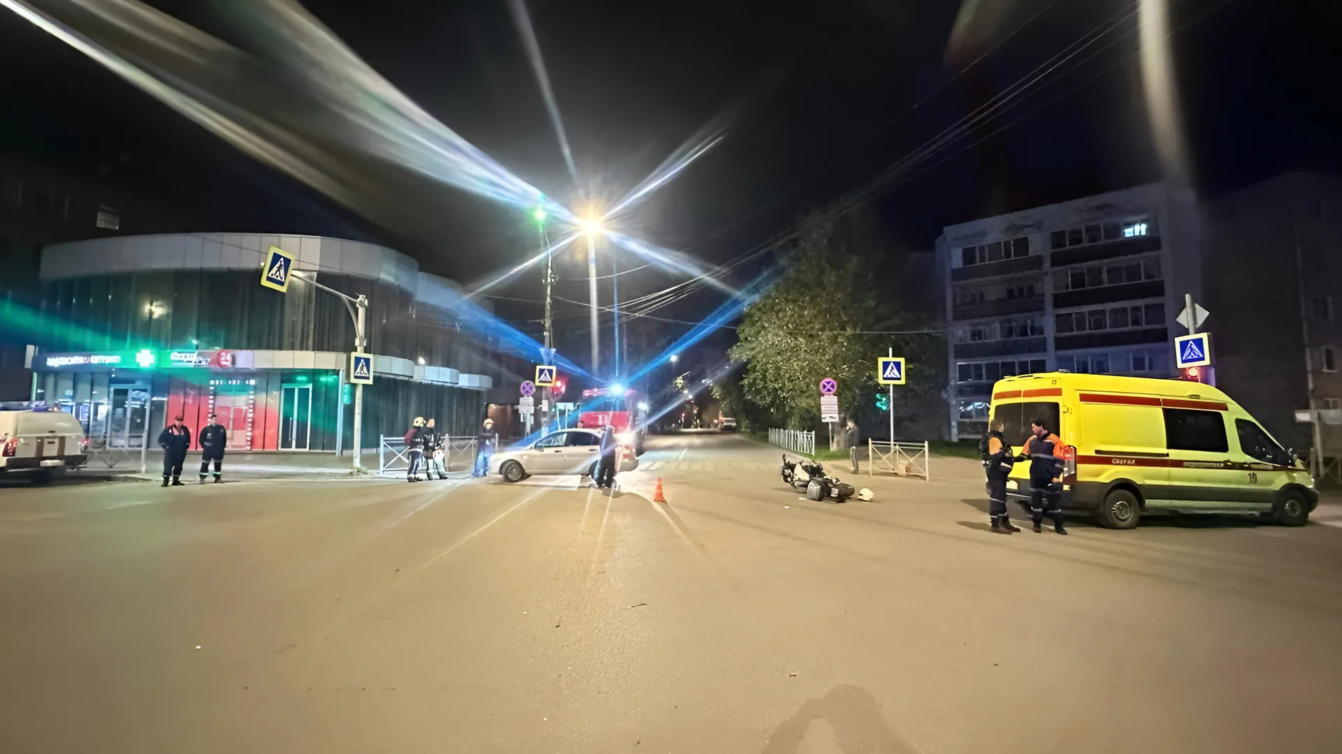 В столице Коми в ДТП пострадали пассажирка автобуса, пенсионерка на «Оке» и байкер