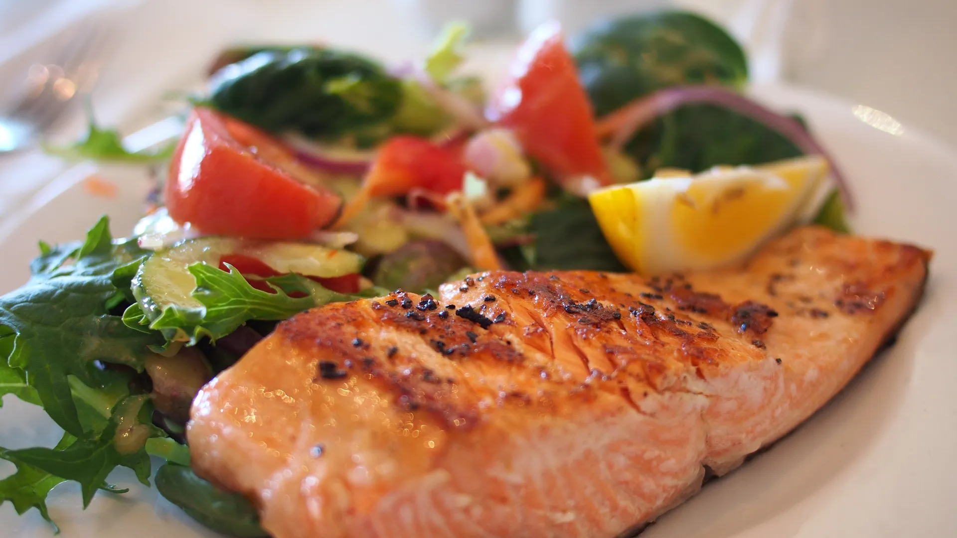 5 лучших горячих блюд из рыбы на Новый год — 2025
