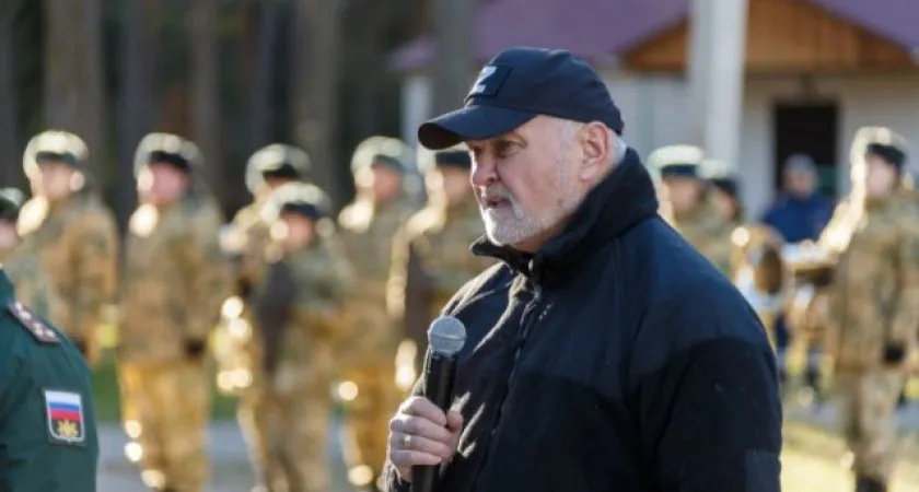 Глава региона вручил награды бойцам СВО из Коми на передовой