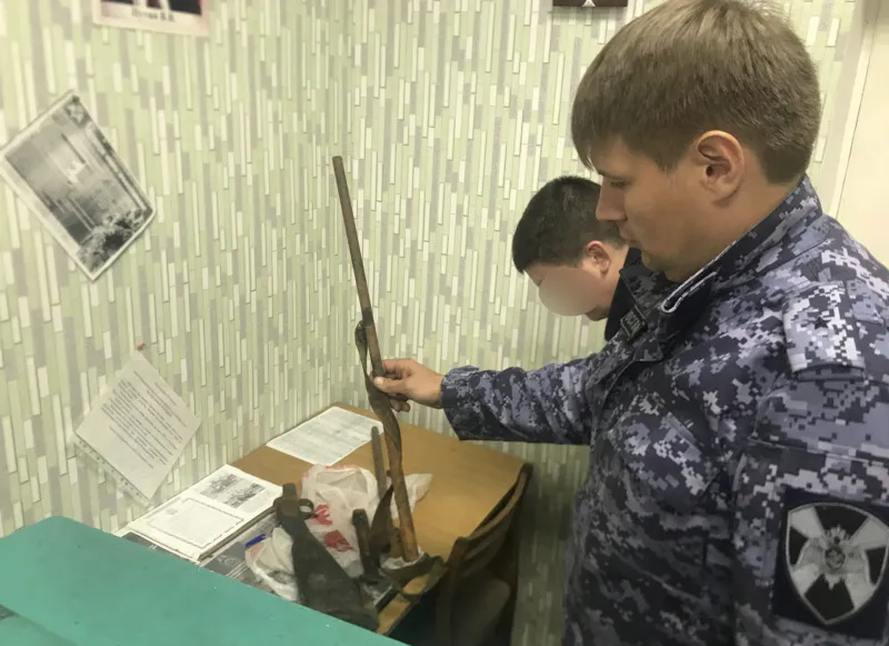 В Коми рыбак на реке нашел оружие и отнес его в Росгвардию