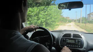 Моторист рассказал, можно ли заливать в мотор масло 5W30 вместо 5W40 и смешивать их. И что будет, если залить не то масло
