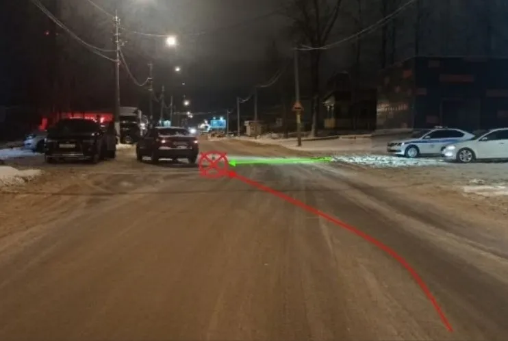 Пенсионерка пострадала при переходе дороги в неположенном месте в Сыктывкаре