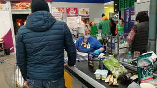 Осторожно: мошенничество прямо у кассы. Как не стать жертвой нового обмана