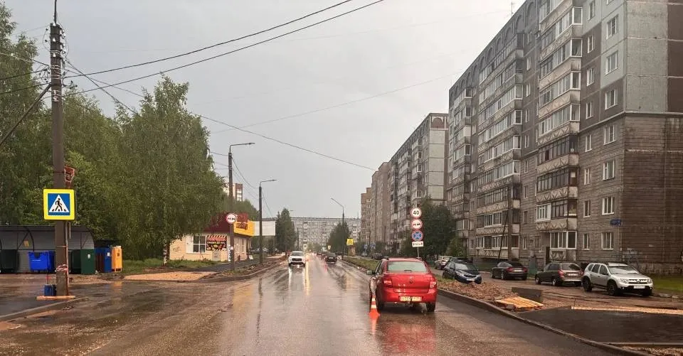 В Сыктывкаре в ДТП пострадали автоледи, пешеход и пассажирка автобуса